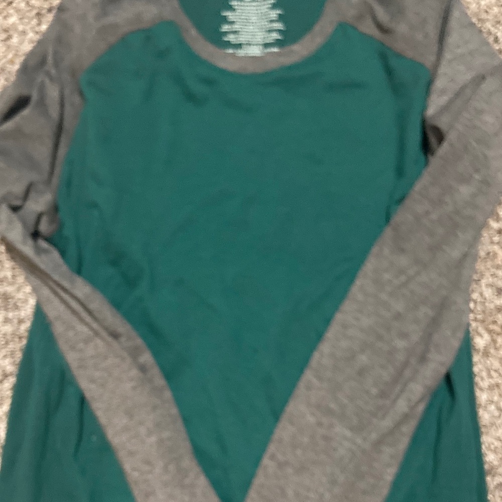 Men’s jersey style long sleeve